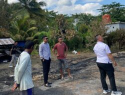 Legislatif Kristian Tandabioh Gerak Cepat Salurkan Bantuan pada Korban Kebakaran